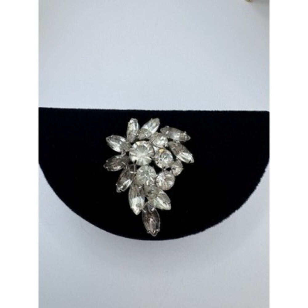 VINTAGE SIGNED WEISS RHINESTONE PIN BROOCH